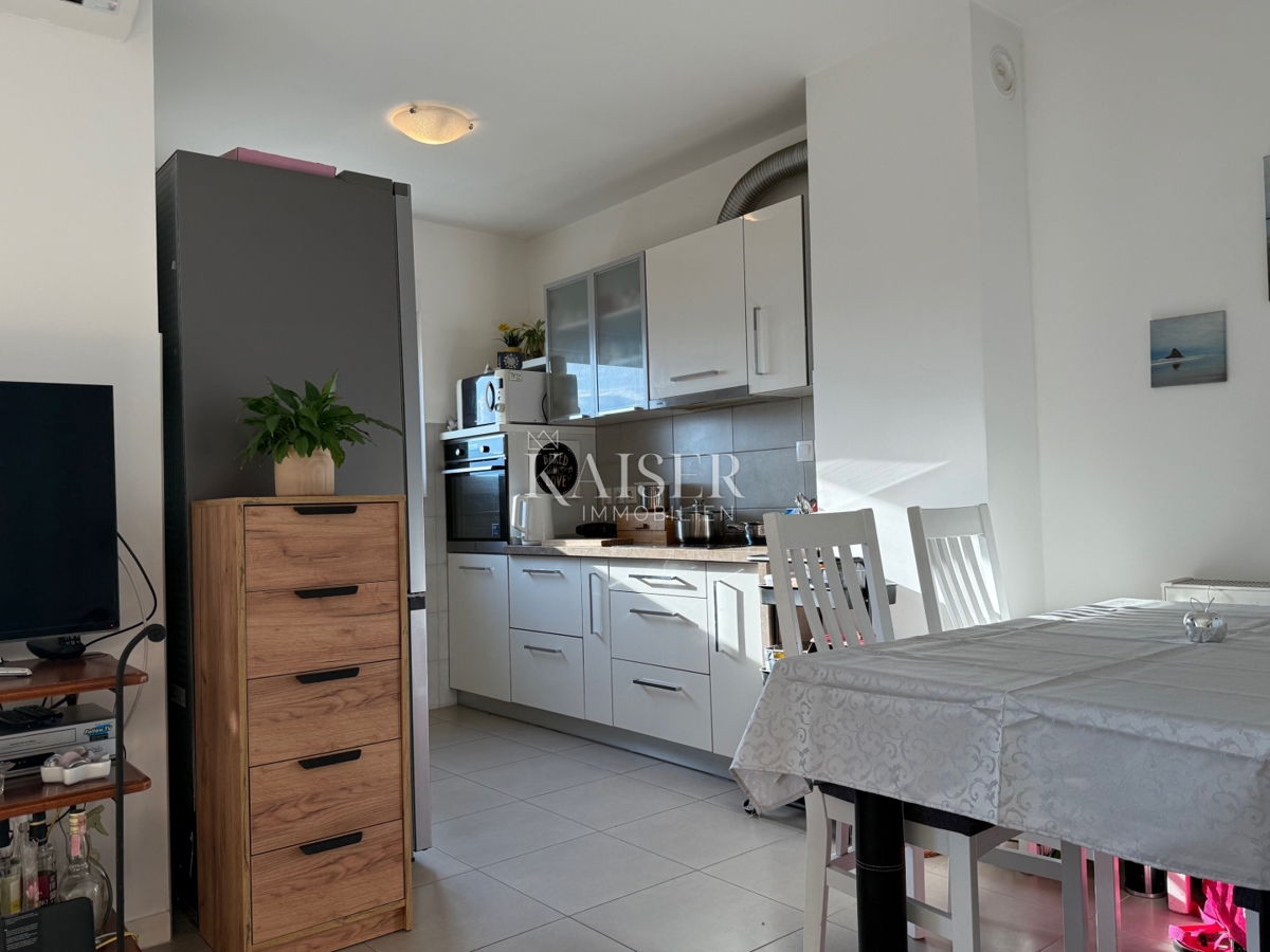 Rijeka, Hosti - meraviglioso appartamento con 2 camere da letto con vista mare