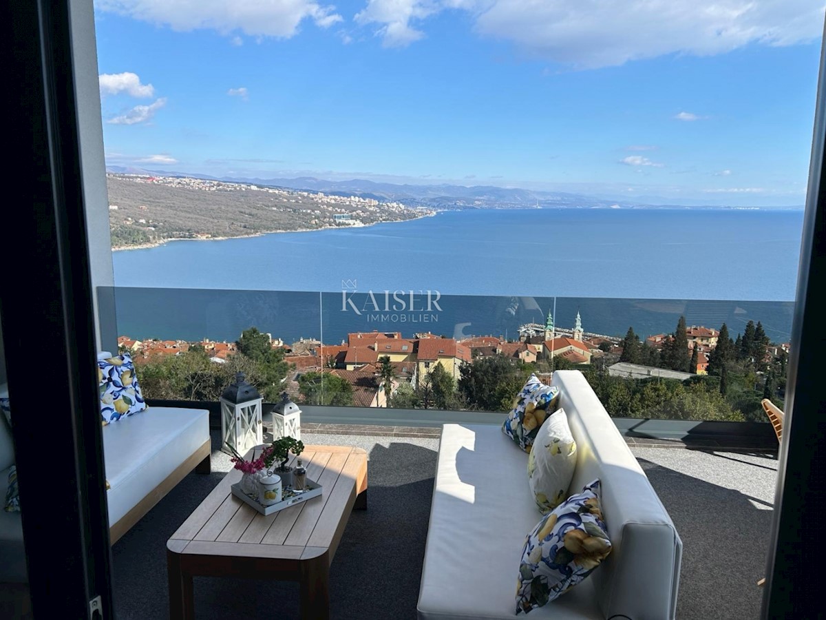 Opatija - Lussuoso attico su due piani di 264 m2 con vista mare