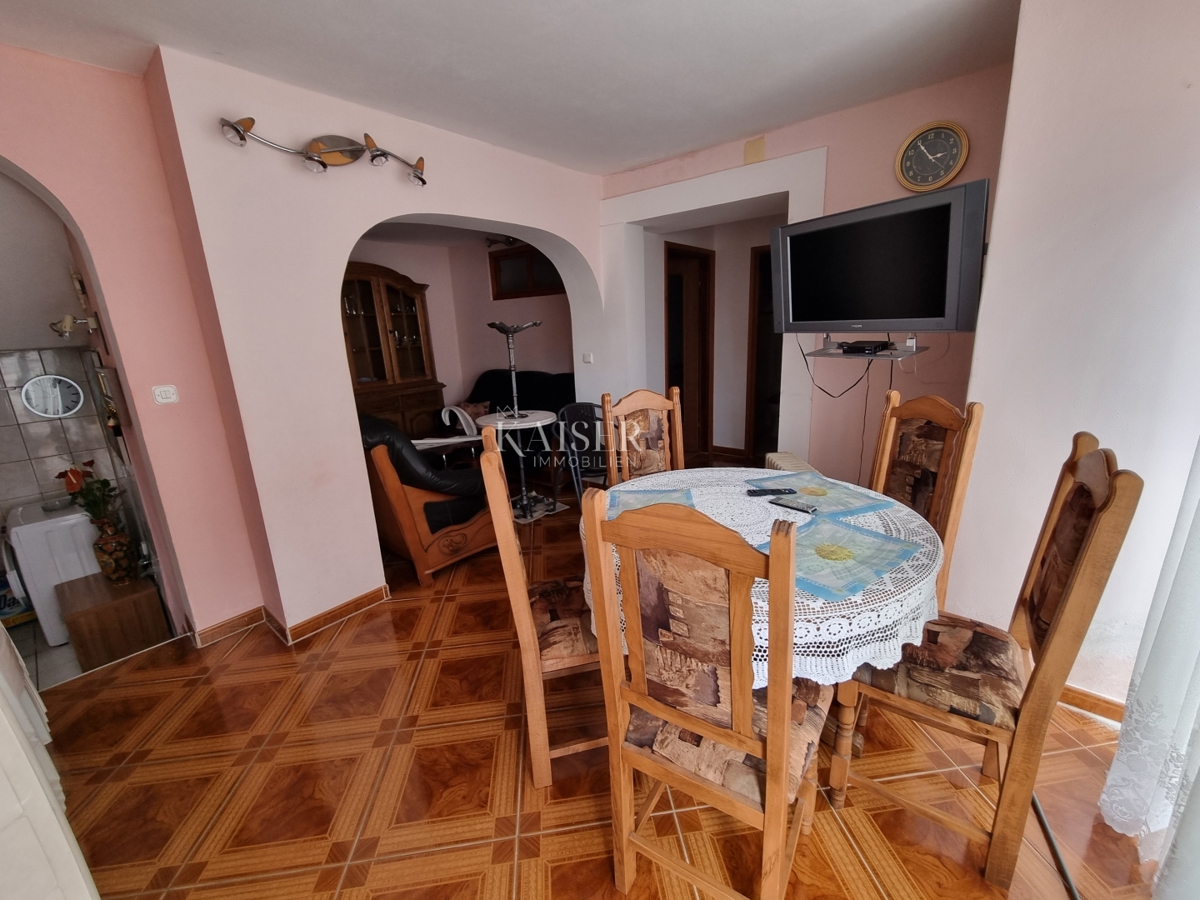 Crikvenica - casa nel centro, 100m2, 2 posti auto