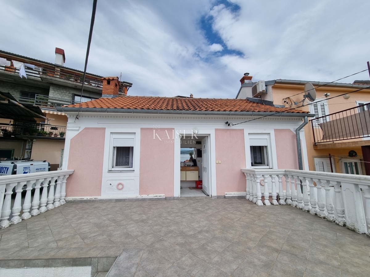 Crikvenica - casa nel centro, 100m2, 2 posti auto