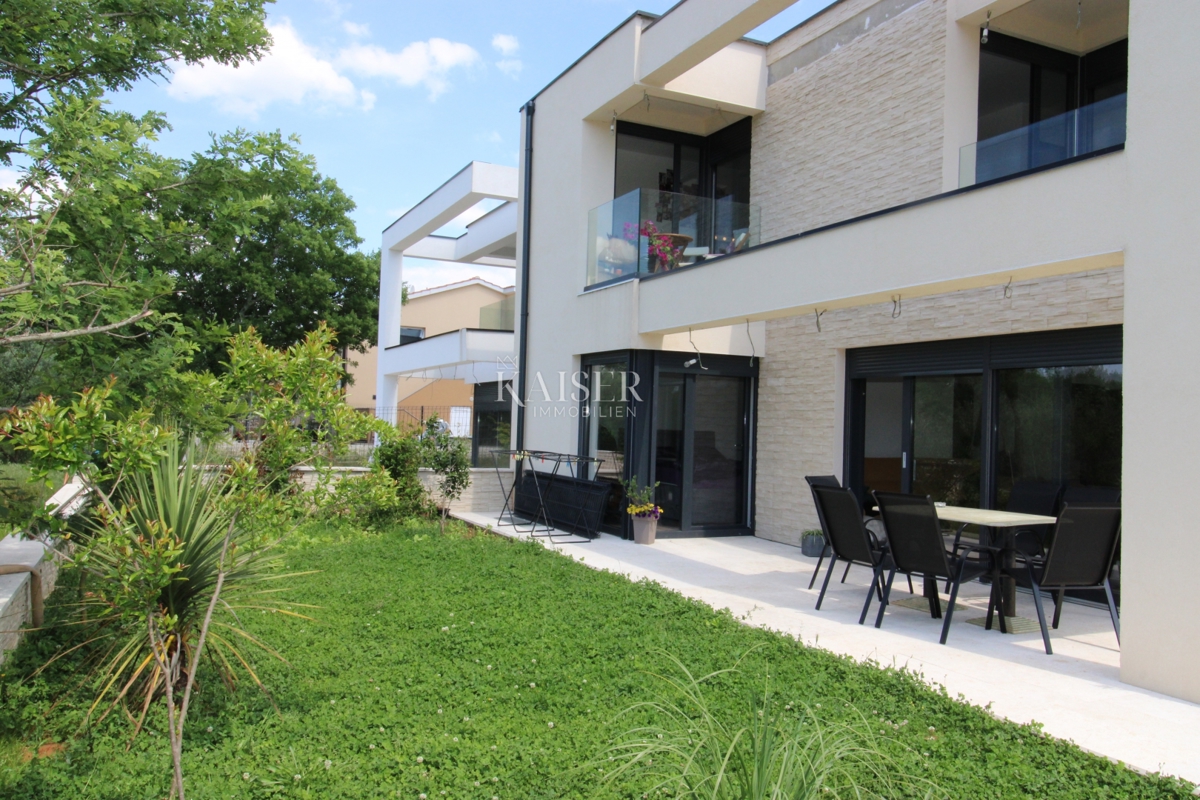 Krk, casa moderna di nuova costruzione con due unità abitative