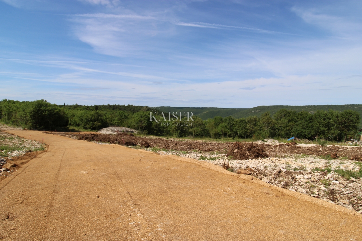 Trget - terreno edificabile, 820 m2