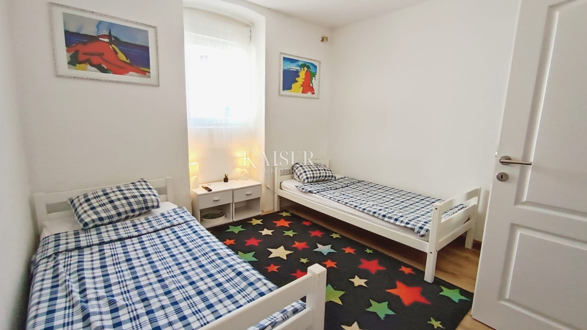 Isola di Krk, Vrbnik - casa 120m2, in centro, con vista mare