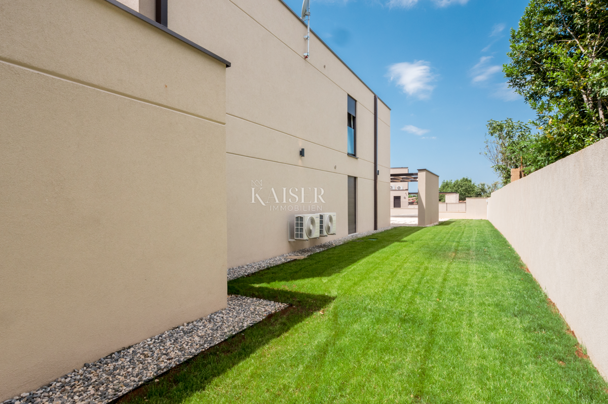 Istria - Parenzo, villa di lusso con sauna e vista mare