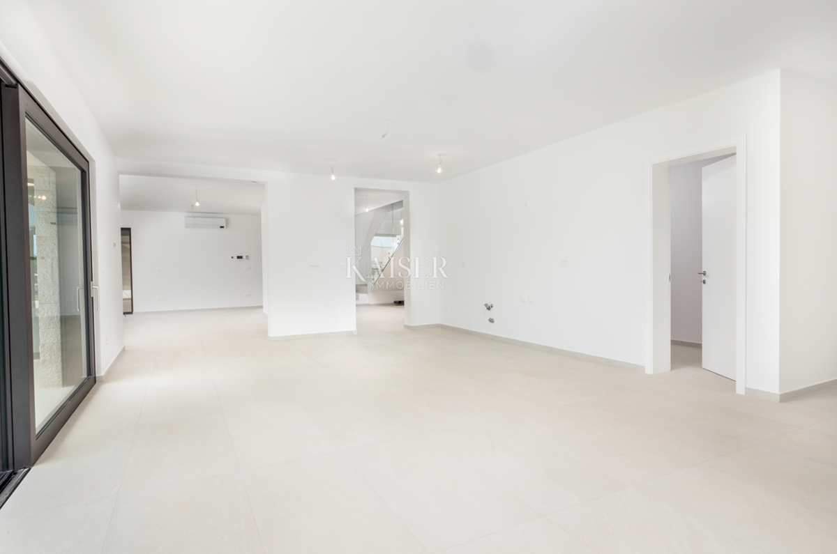 Istria - Parenzo, villa di lusso con sauna e vista mare