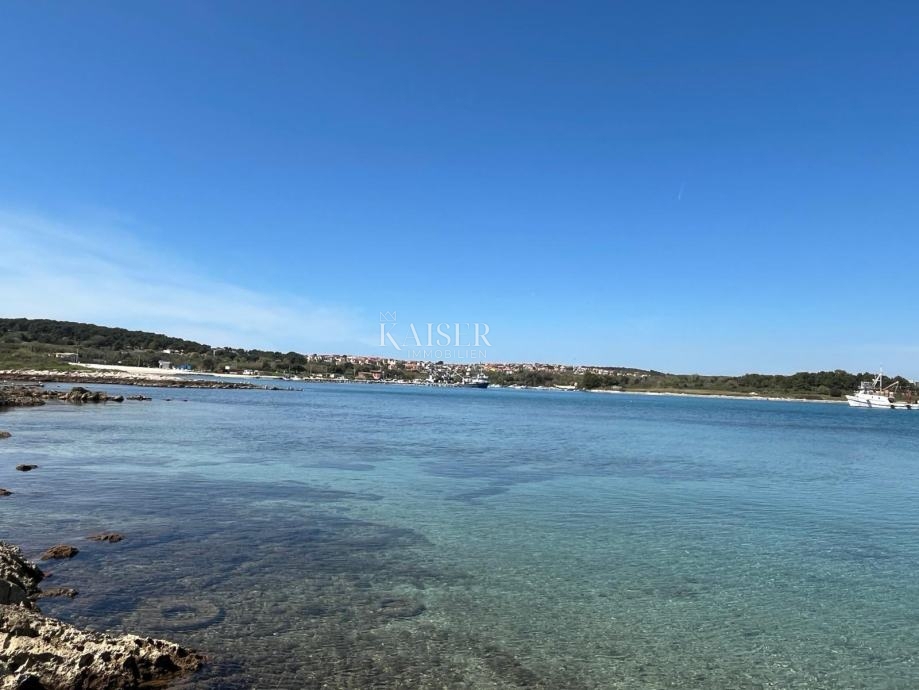 Medolino - 1a fila al mare, zona T2, 12.500 m2