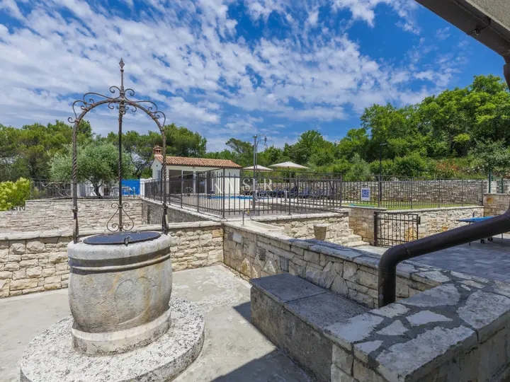 Labin - villa rustica con vista mare, 260 m2
