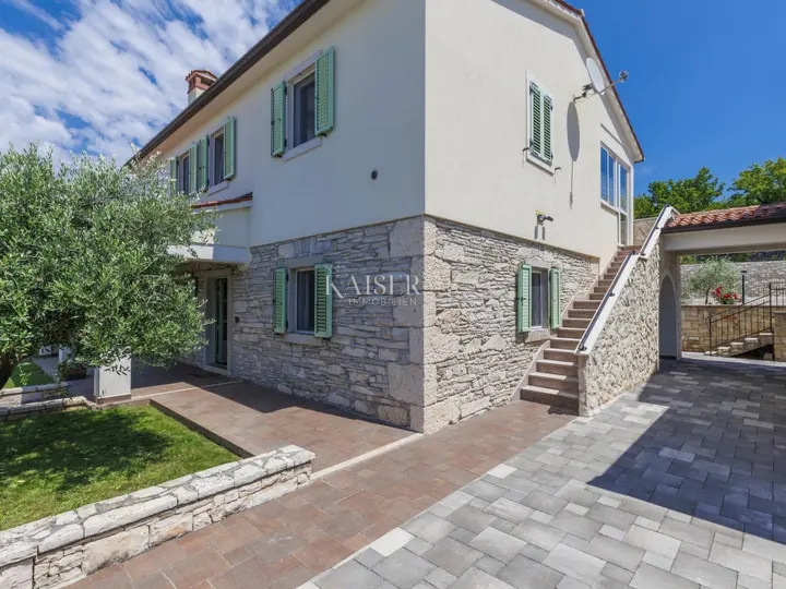 Labin - villa rustica con vista mare, 260 m2