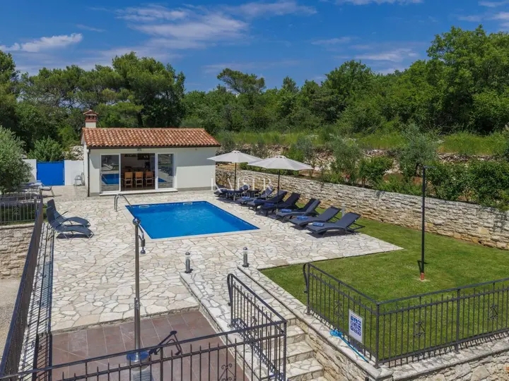 Labin - villa rustica con vista mare, 260 m2