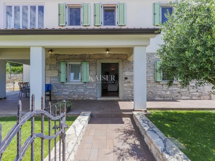 Labin - villa rustica con vista mare, 260 m2