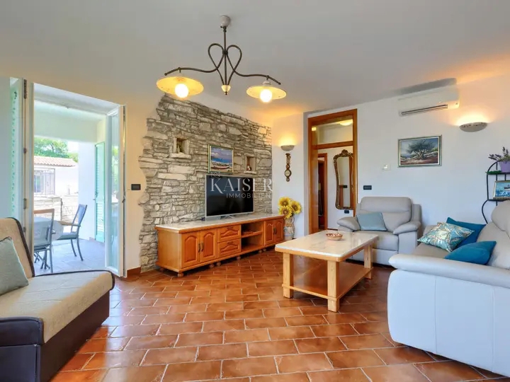 Labin - villa rustica con vista mare, 260 m2