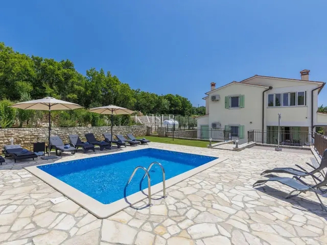 Labin - villa rustica con vista mare, 260 m2