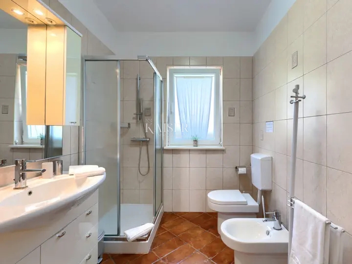 Labin - villa rustica con vista mare, 260 m2