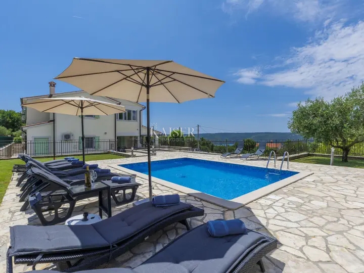 Labin - villa rustica con vista mare, 260 m2