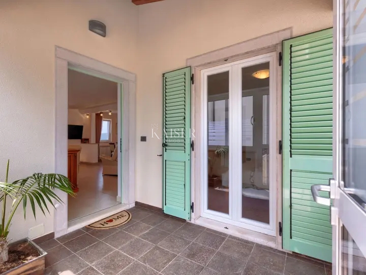 Labin - villa rustica con vista mare, 260 m2