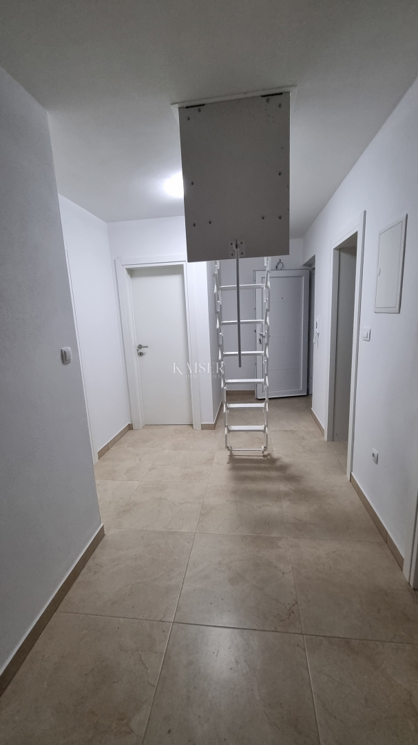 Appartamento Povile, Novi Vinodolski, 90m2