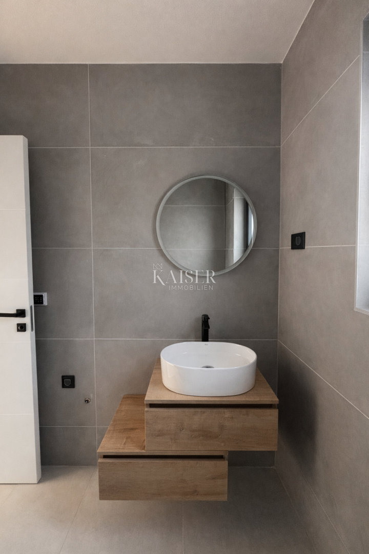 Privlaka nuova costruzione, appartamento a 200 metri dal mare