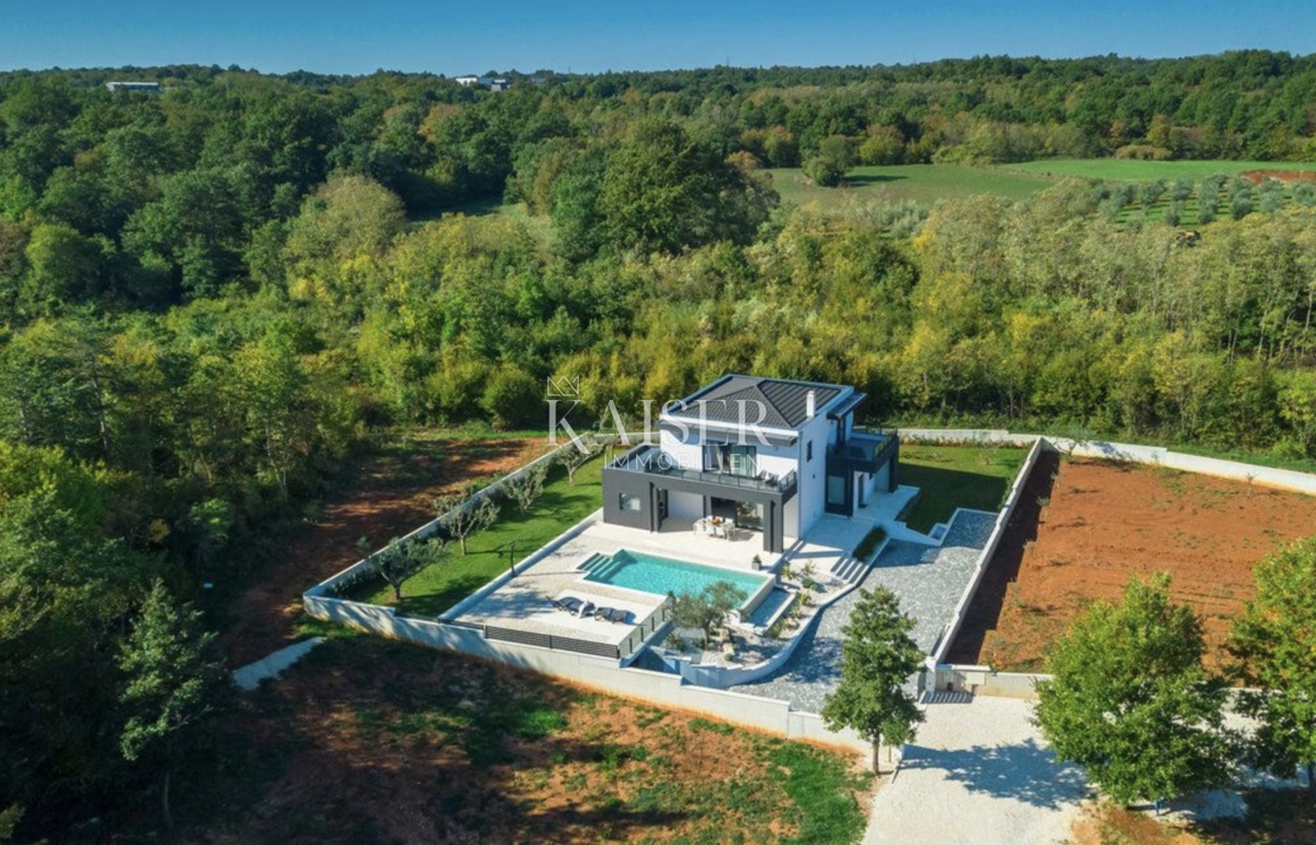 Istria, Barban - villa moderna nella natura, 180 m2