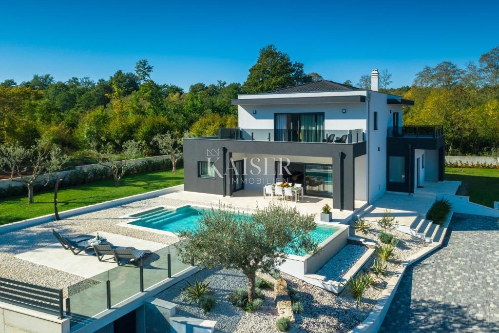 Istria, Barban - villa moderna nella natura, 180 m2