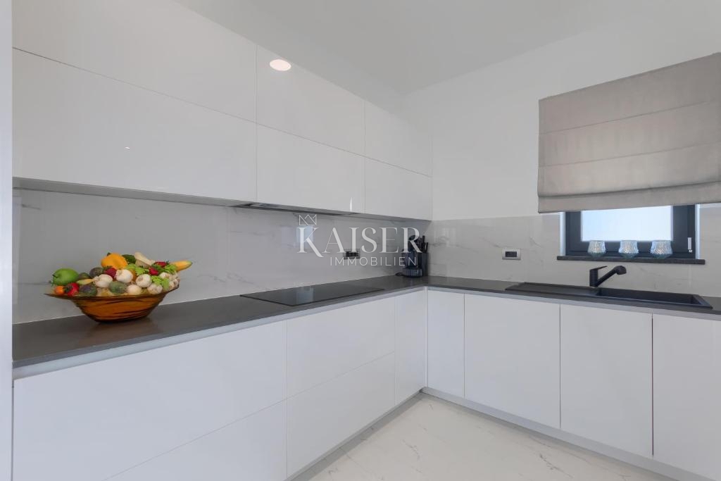 Istria, Barban - villa moderna nella natura, 180 m2