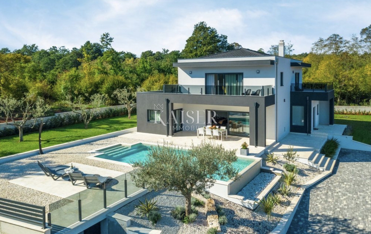 Istria, Barban - villa moderna nella natura, 180 m2