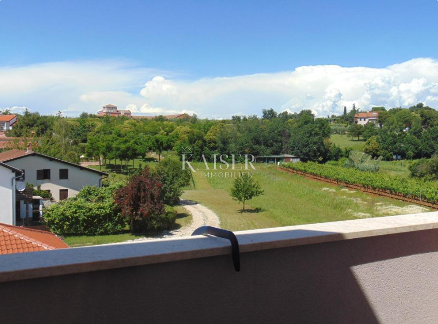 Istria, Umago, dintorni - casa con 7 appartamenti e piscina vicino al mare