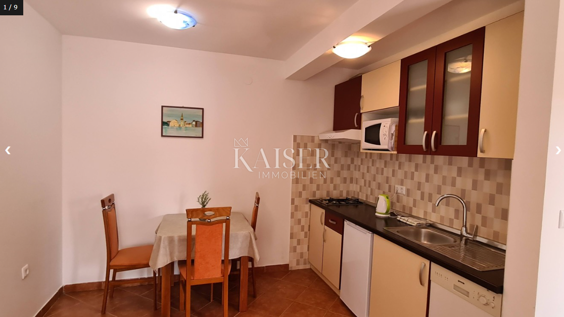 Istria, Umago, dintorni - casa con 7 appartamenti e piscina vicino al mare