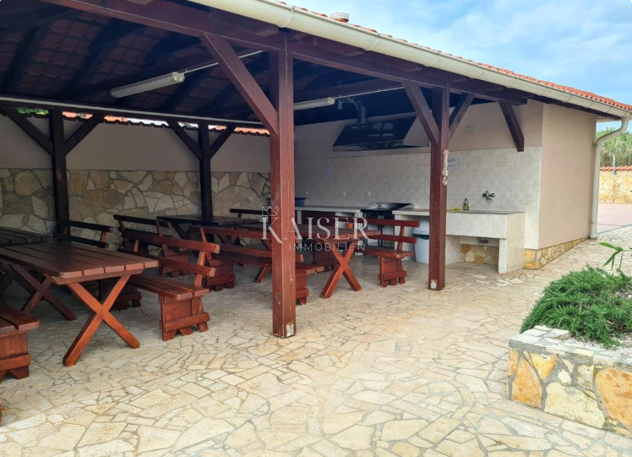 Istria, Umago, dintorni - casa con 7 appartamenti e piscina vicino al mare