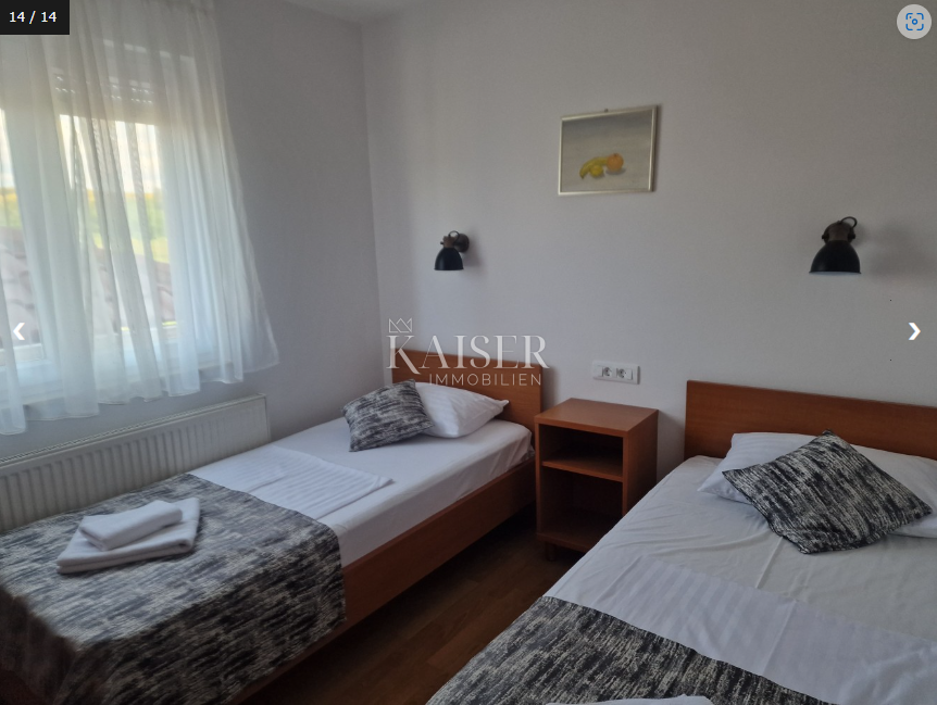 Istria, Umago, dintorni - casa con 7 appartamenti e piscina vicino al mare