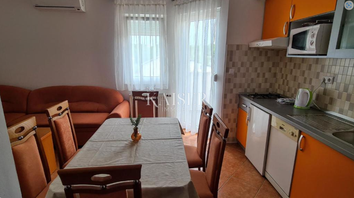 Istria, Umago, dintorni - casa con 7 appartamenti e piscina vicino al mare