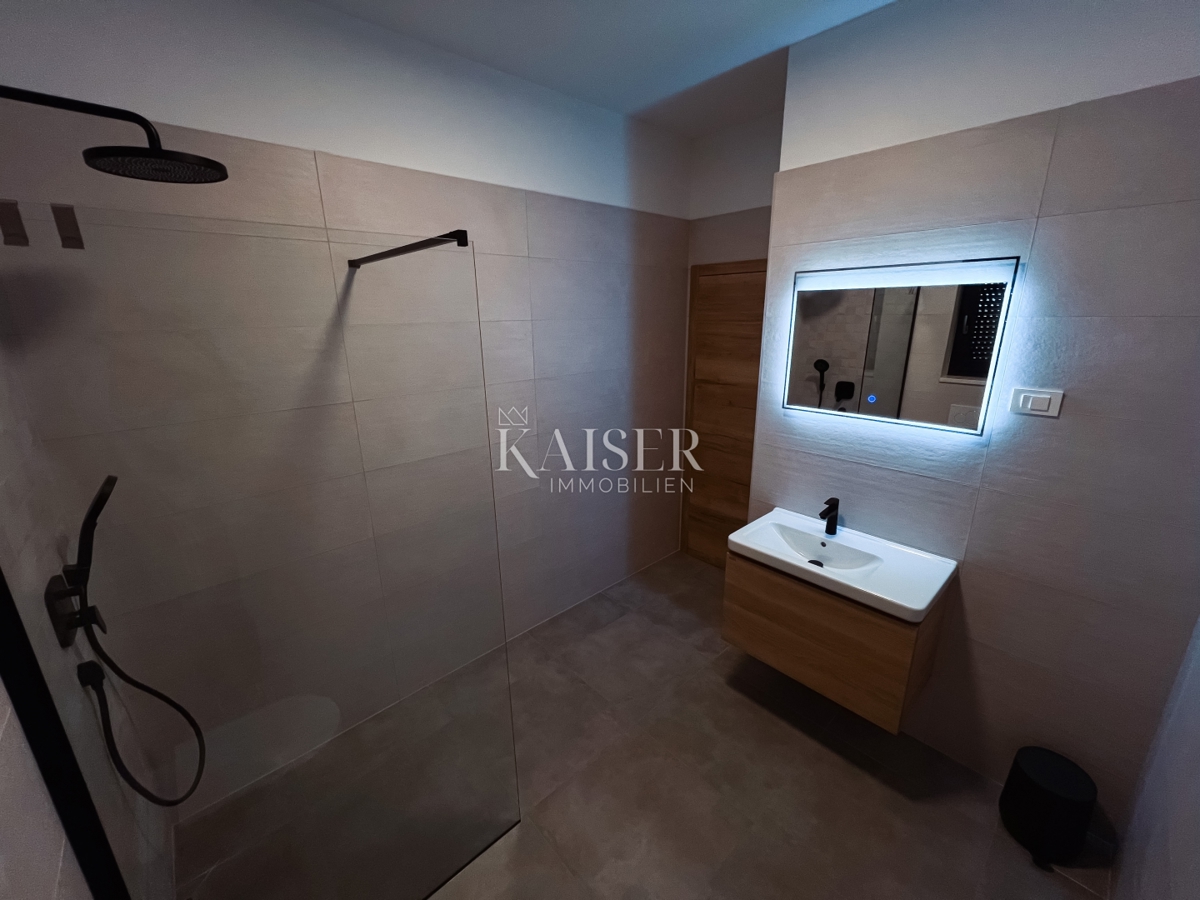 Istria, Pomer - villa moderna 188m2 vicino al mare 