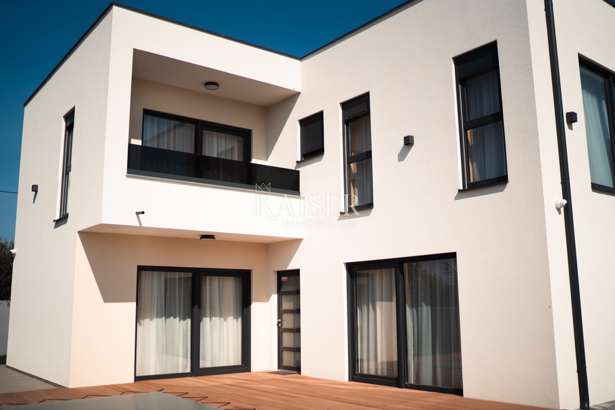 Istria, Pomer - villa moderna 188m2 vicino al mare 