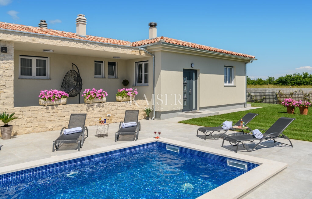Istria, Loborika - moderna casa a un piano 150m2 con piscina