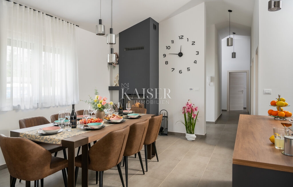 Istria, Loborika - moderna casa a un piano 150m2 con piscina