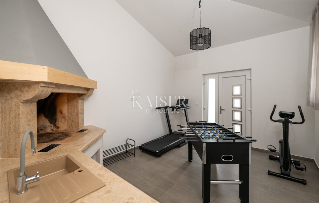 Istria, Loborika - moderna casa a un piano 150m2 con piscina
