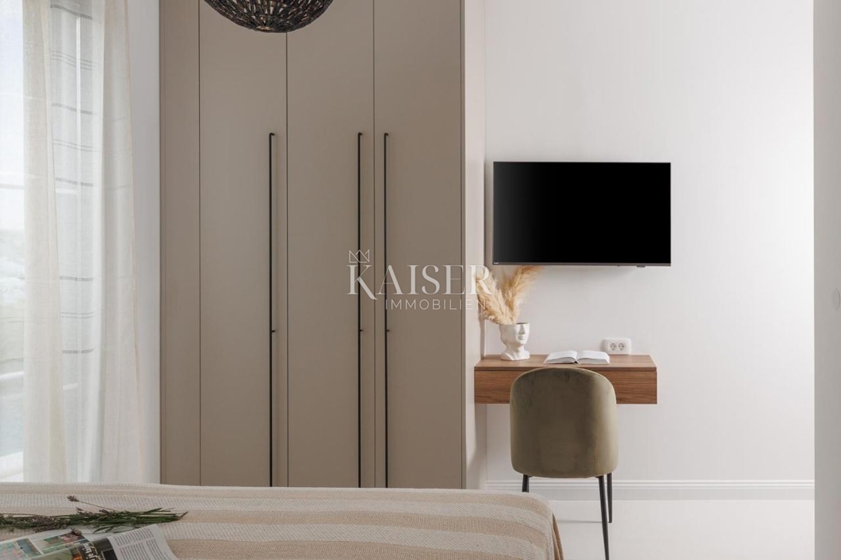 Zara, Pridraga - villa moderna con piscina, seconda fila al mare