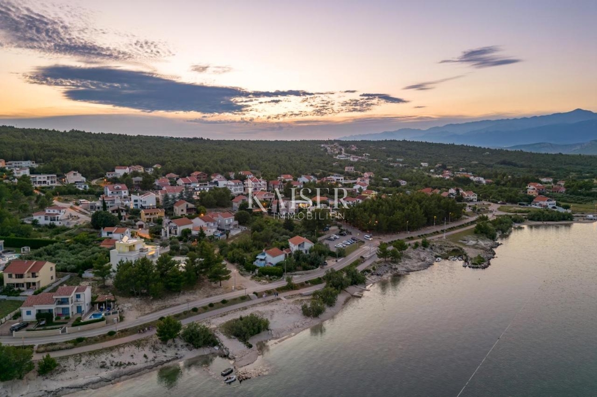 Zara, Pridraga - villa moderna con piscina, seconda fila al mare