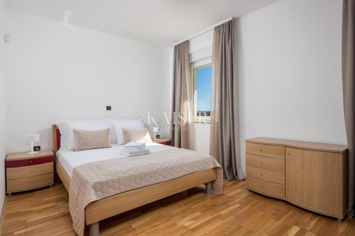 Villa Kraljevica, 460m2