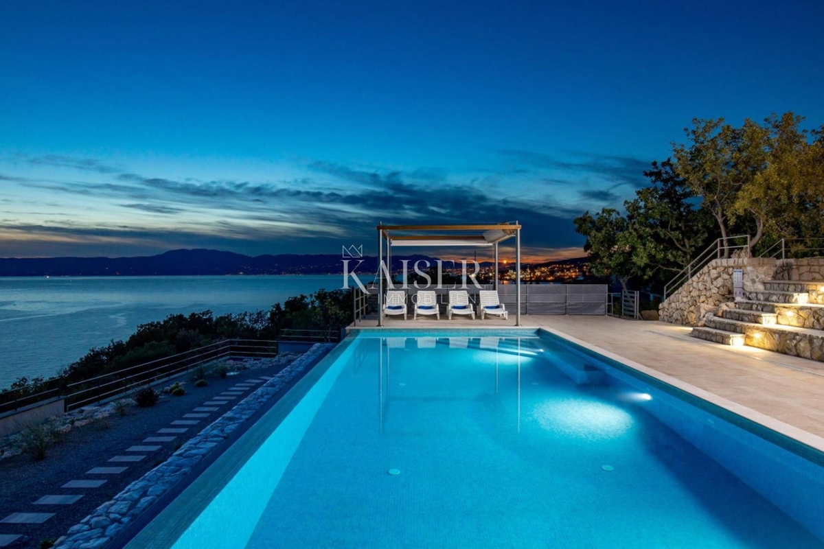 Villa Kraljevica, 460m2