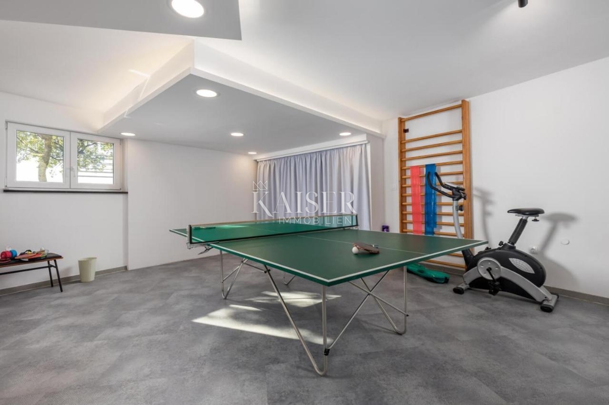 Villa Kraljevica, 460m2