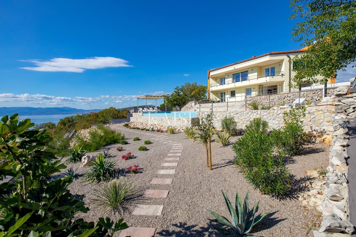 Villa Kraljevica, 460m2