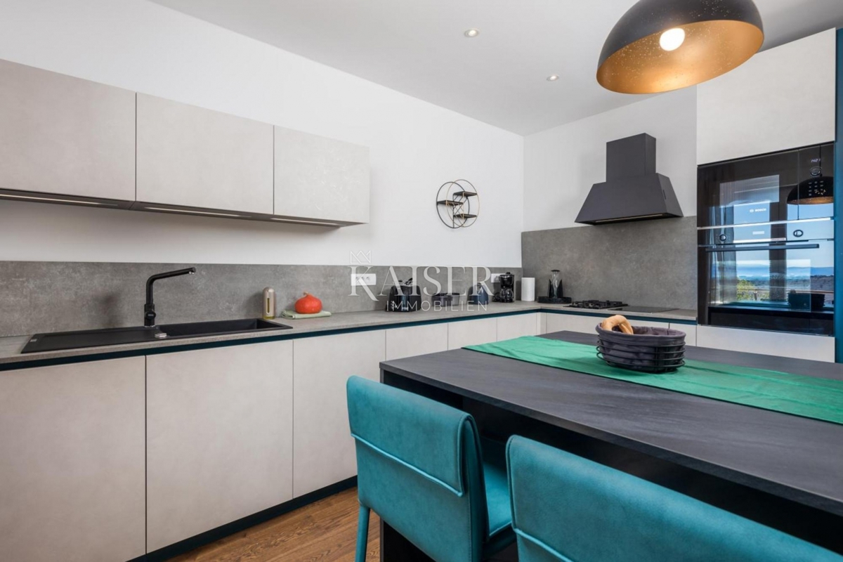 Villa Kraljevica, 460m2