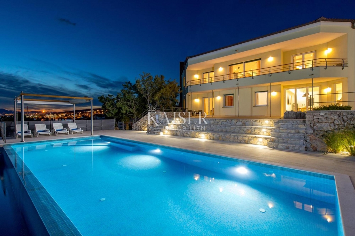 Villa Kraljevica, 460m2