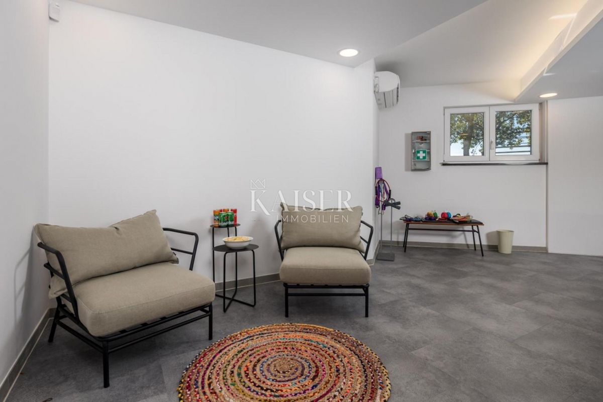 Villa Kraljevica, 460m2