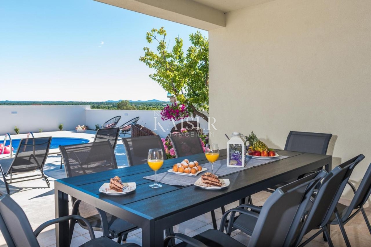 Nin, Bellissima villa con piscina