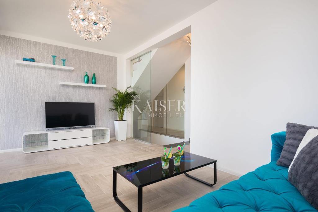 Villa Zečevo Rogozničko, Rogoznica, 380m2