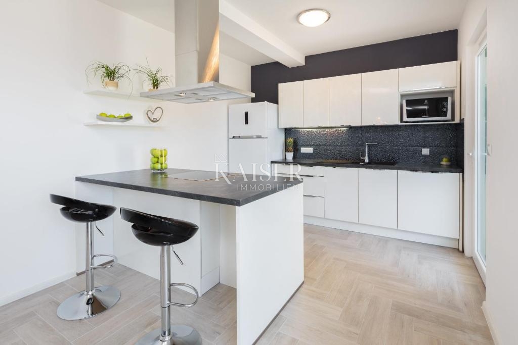 Villa Zečevo Rogozničko, Rogoznica, 380m2