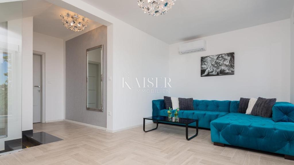 Villa Zečevo Rogozničko, Rogoznica, 380m2