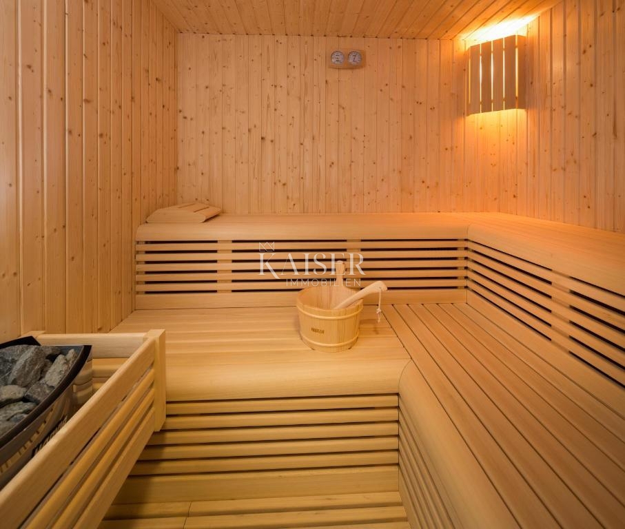 Villa Zečevo Rogozničko, Rogoznica, 380m2