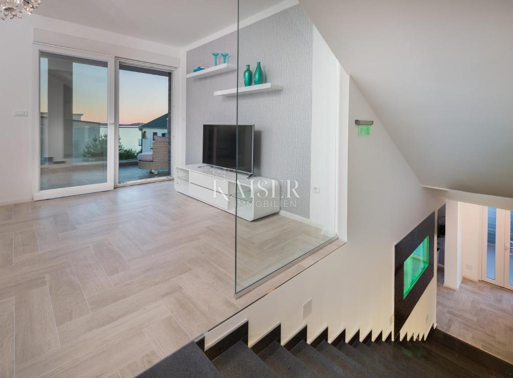 Villa Zečevo Rogozničko, Rogoznica, 380m2